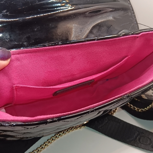 Betsey Johnson Quilted Patton Crossbody w Detachable Coin Purse - Picture 5 of 11